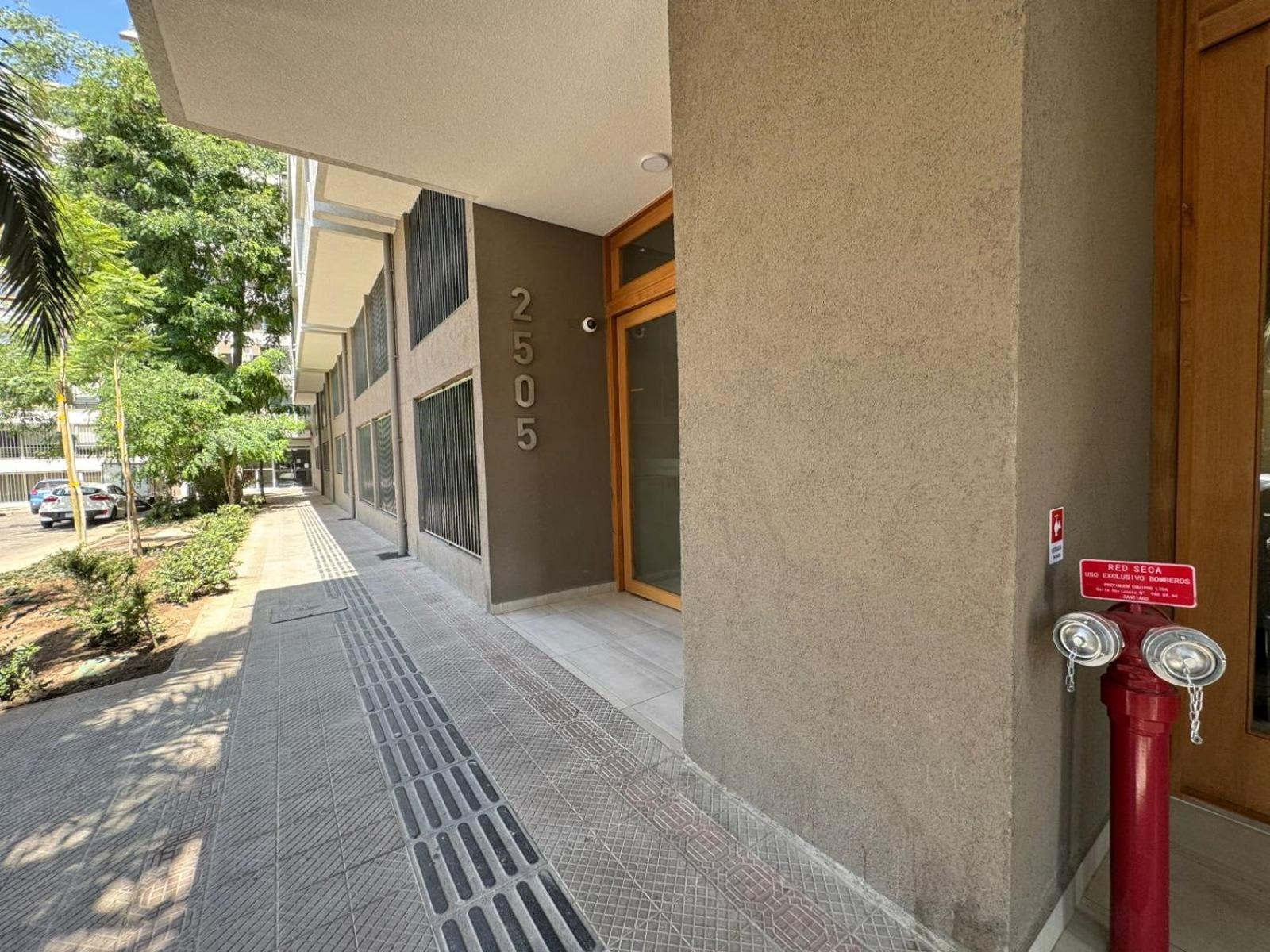 Hom I Depto Nuevo 1d1b 2pax Calle Domeyko 359 Apartamento Santiago